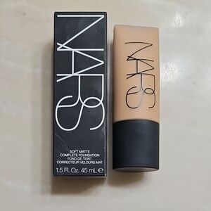 NARS Soft Matte Foundation - Tan